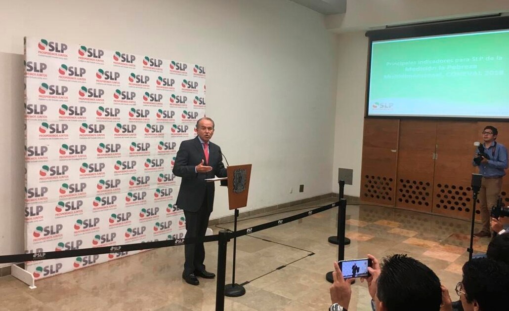 Pese a buenos resultados en Coneval, pobreza no se erradicará en poco tiempo: JMCL