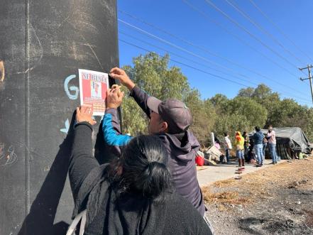 Don José y la familia Macías se conocen; ambos continúan buscando a su familia en SLP