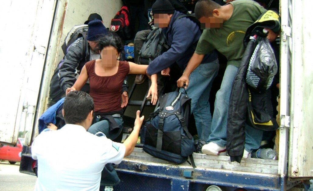Aseguran en Chiapas tráiler con 228 migrantes