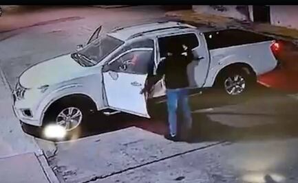 VIDEO. A mano armada, roban camioneta a mujer y a su hijo en calles de SLP