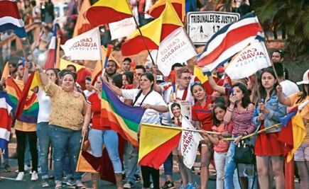 Candidato oficialista gana elección en Costa Rica