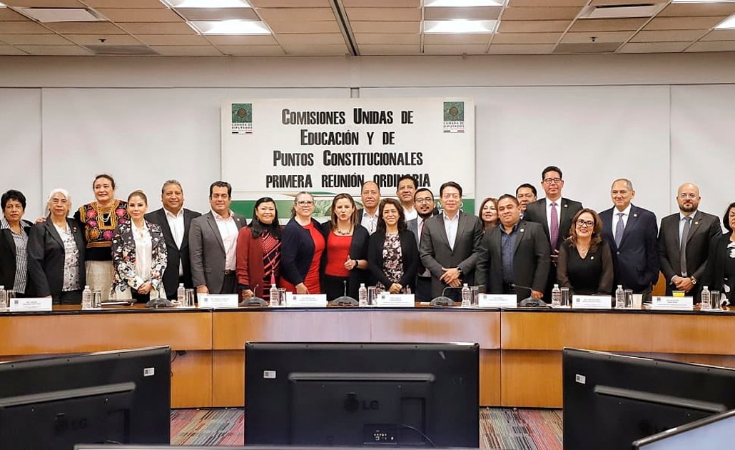 Diputados suspenden otra vez sesión por bloqueo de la CNTE