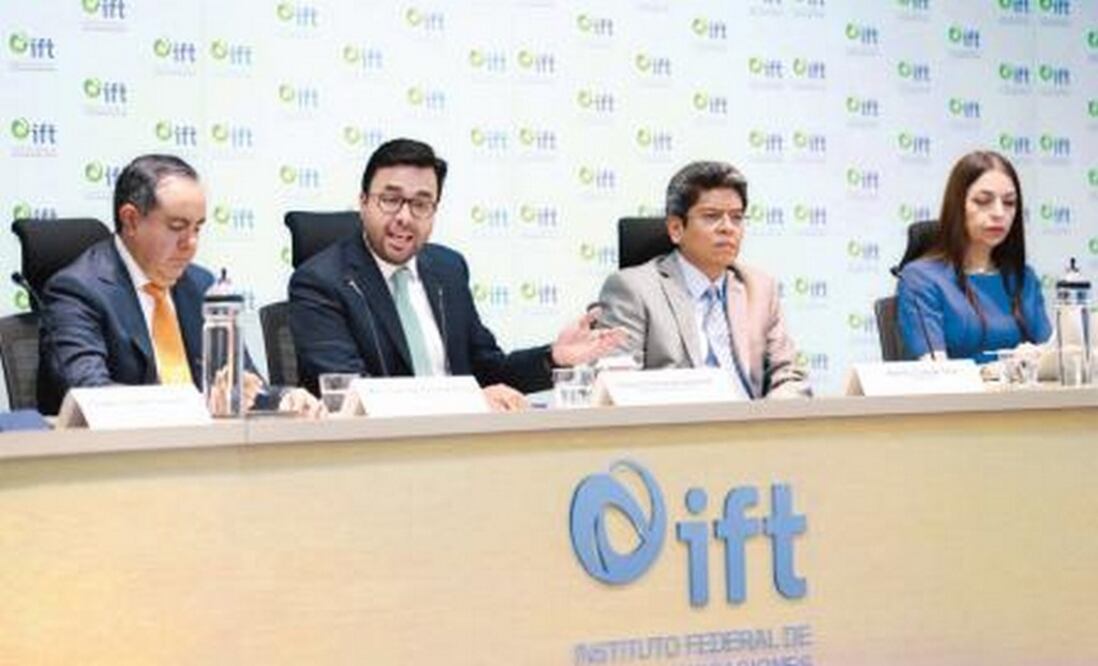 Comisionados del IFT, durante una conferencia en febrero del año pasado, sobre la licitación de frecuencias de radio en la banda de FM (ARCHIVO EL UNIVERSAL)