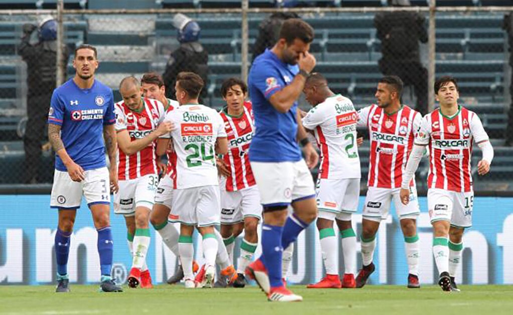 Necaxa electrocuta a Cruz Azul