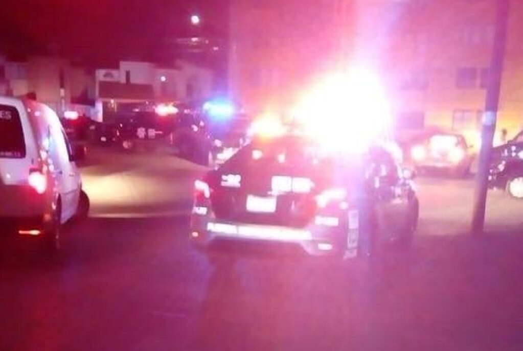 Balean a dos policías en Pavón