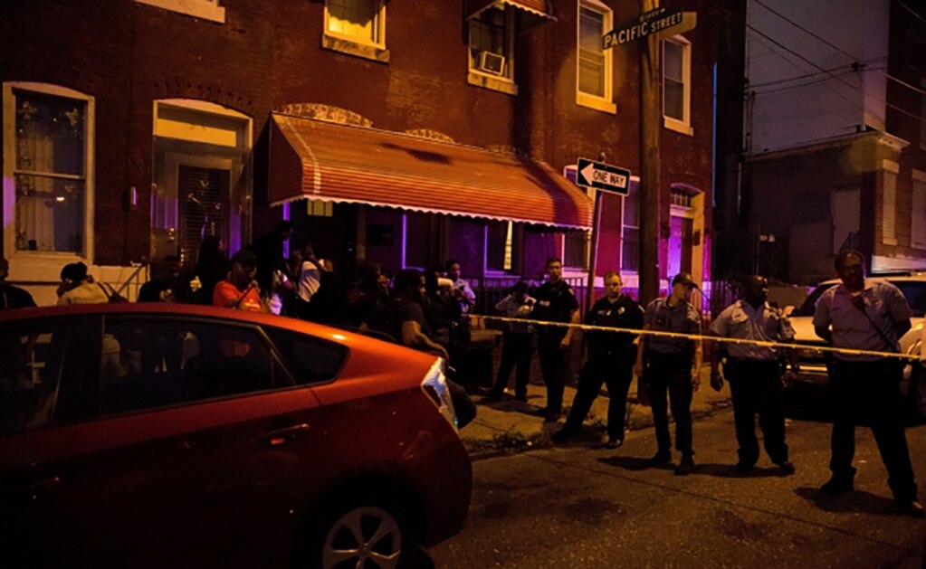 Tras 8 horas de tensión, tirador que hirió a 6 policías en Filadelfia se entrega