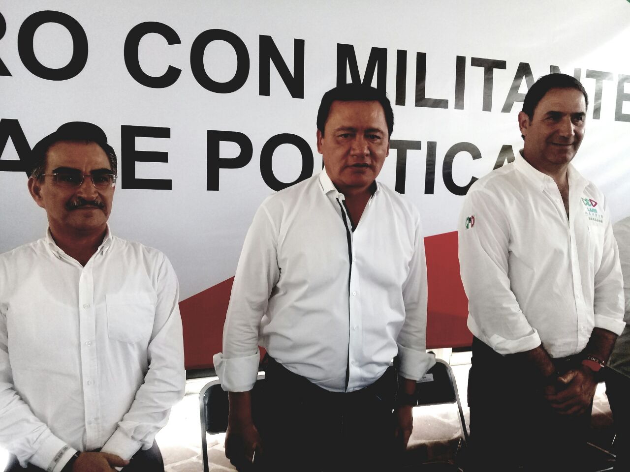 Osorio Chong se reúne con candidatos priístas potosinos