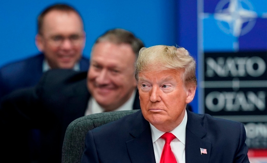 Trump califica de "broma" el informe para su posible "impeachment"