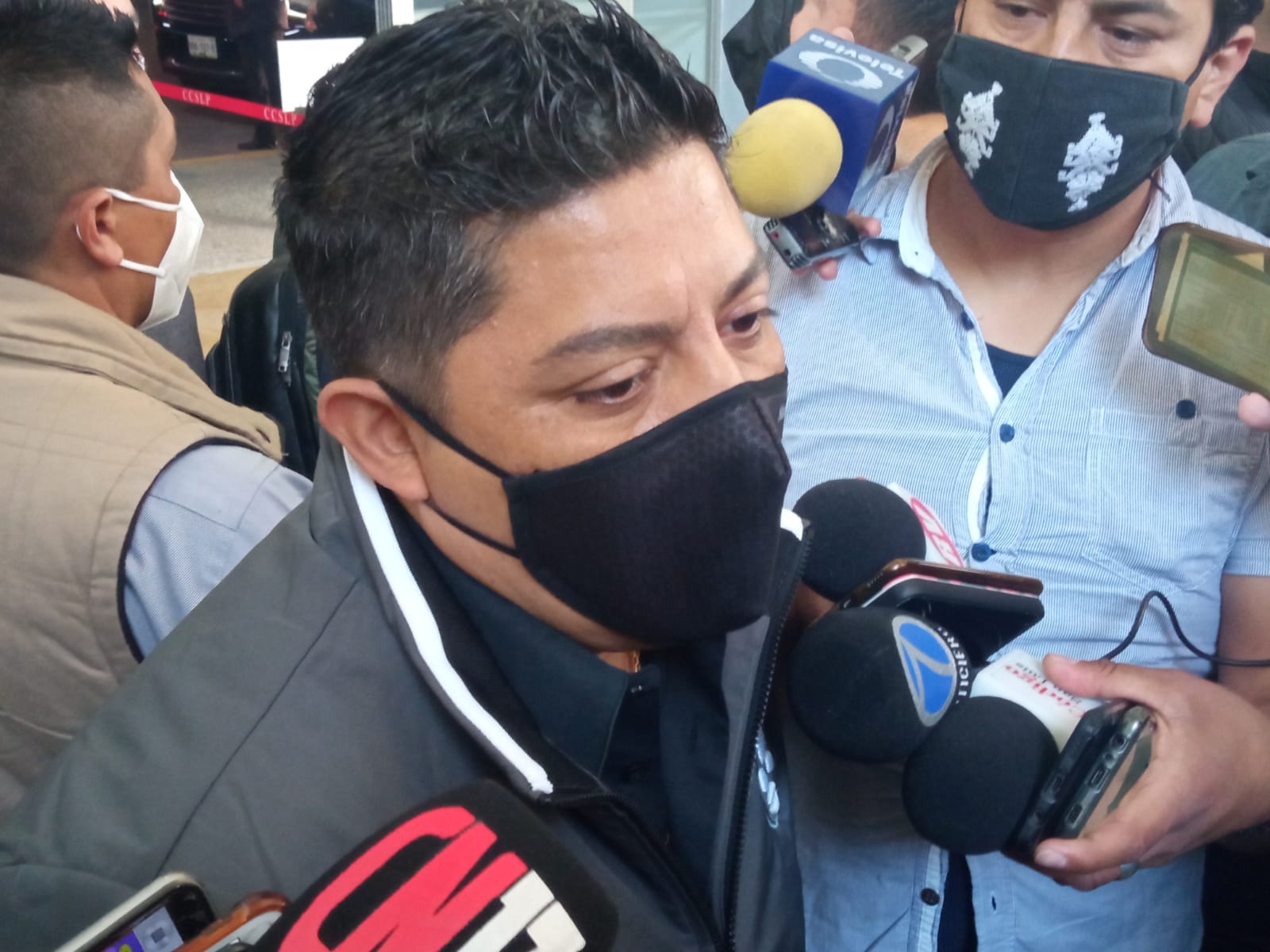 Ricardo Gallardo dialogará con Leonel Serrato sobre incidente con periodista 