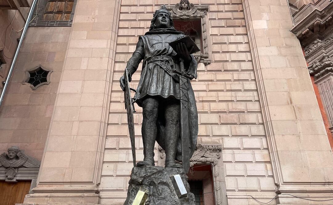 Estatua de San Luis Rey de Francia. Foto: Humberto Torres