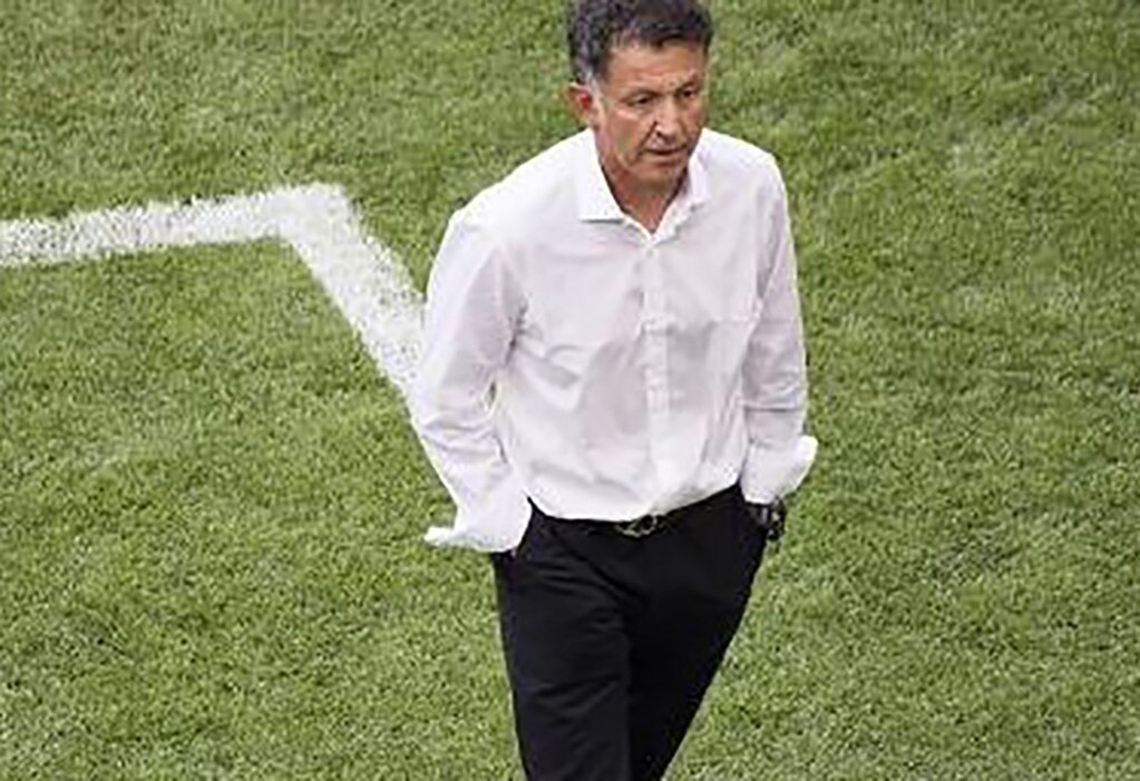 Juan Carlos Osorio dejaría al Tricolor por dirigir a Colombia
