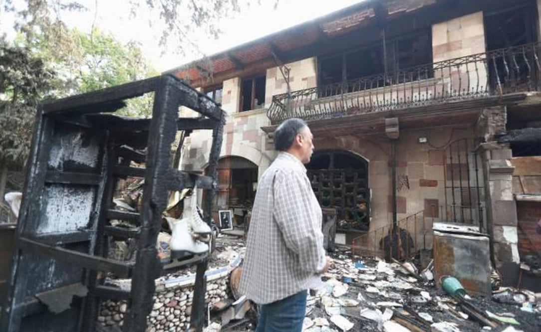Durante un recorrido por la casa se observó material para la reconstrucción del lugar, el cual sufrió graves daños por el sismo del 19 de septiembre de 2017. La obsesión de Graciela era rehabilitarla, dice el hombre de 69 años (ALEJANDRO ACOSTA)