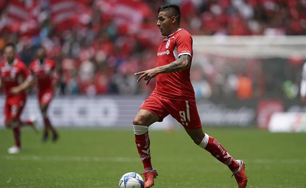 Alexis Vega a punto de llegar a las Chivas