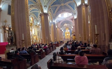 La fe se mantiene: Fieles se congregan en SLP para el inicio del Miércoles de Ceniza en la Catedral Metropolitana