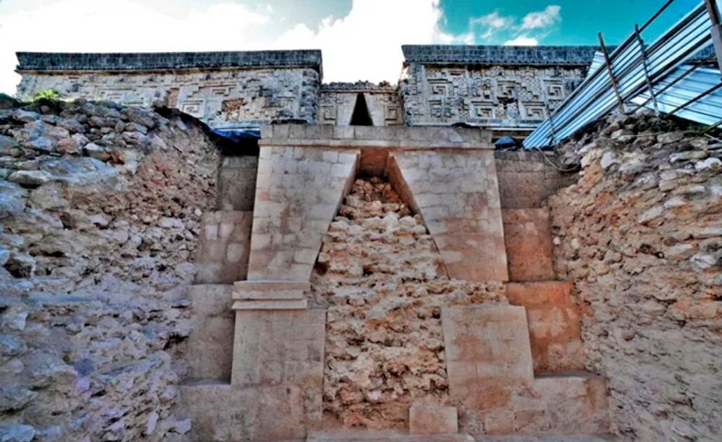 Encuentran pasaje de 25 metros en Palacio de Gobierno de Uxmal