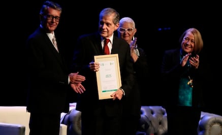 Héctor Bonilla recibe reconocimiento que lo avala como Patrimonio Cultural Vivo