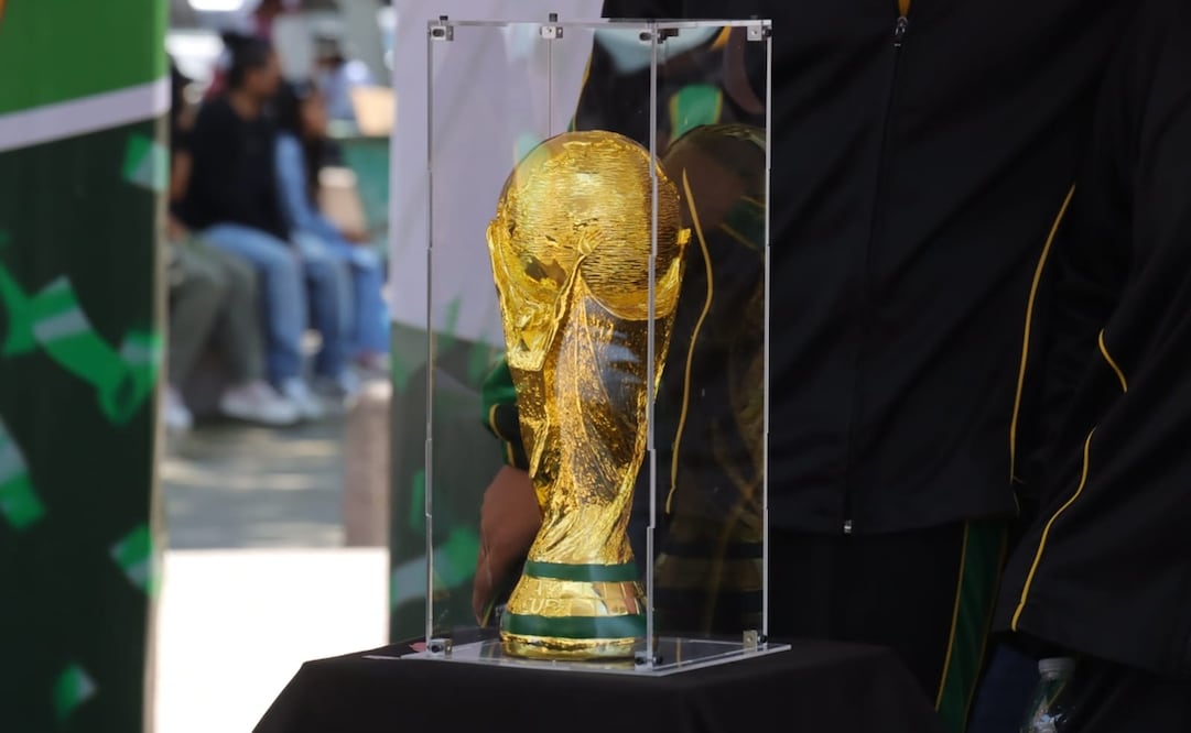 Una réplica de la copa del Mundial de Futbol 2026 visitará diferentes escuelas y establecimientos en Soledad. Foto: Especial