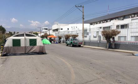 Constructores toman instalaciones de la SCT