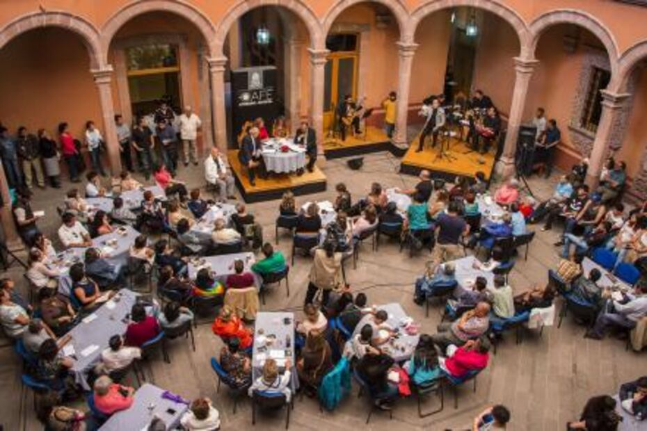 Café Literario Musical de la UASLP celebró tercer aniversario