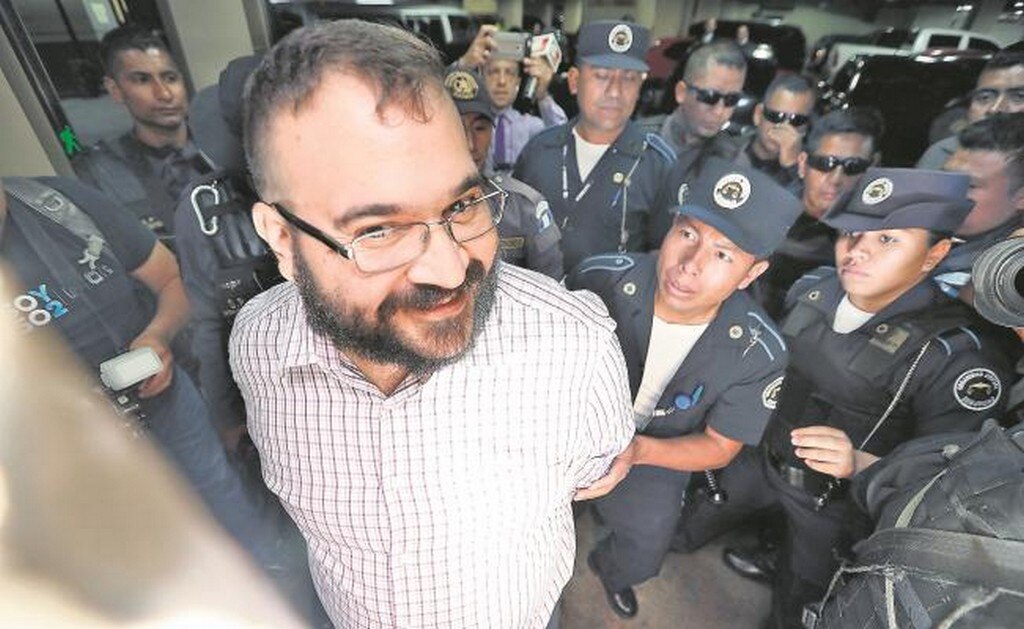 Cadena de errores dejó libre a prestanombres de Javier Duarte