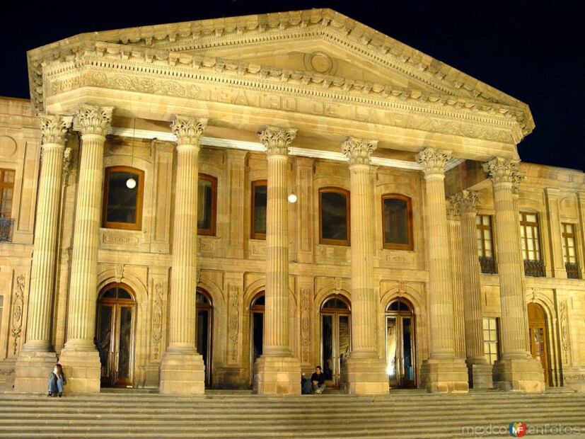Teatro de la Paz en la capital de SLP. Foto: mexicoenfotos.com