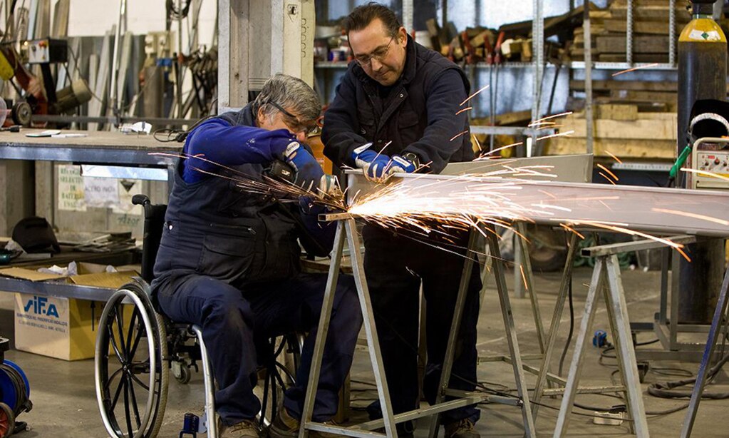 Buscan incluir a personas con discapacidad en el mercado laboral