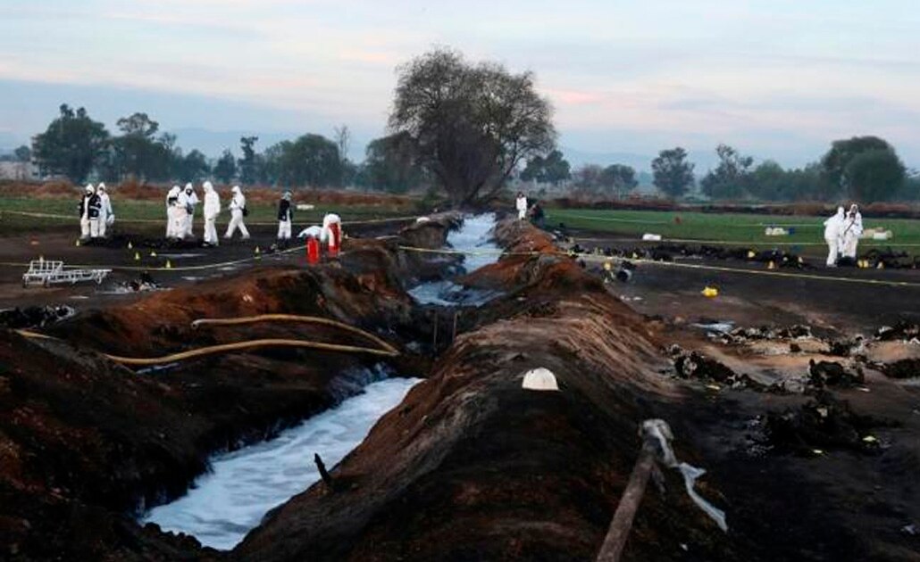 PAN y PRD acusan negligencia en explosión de ducto de Pemex en Hidalgo