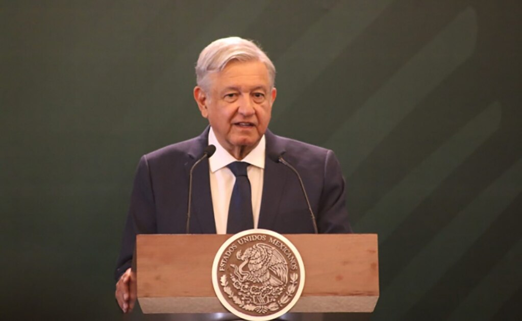 Anuncia AMLO inversiones de Coca-Cola y Pepsi; caída en la Bolsa fue mundial, dice