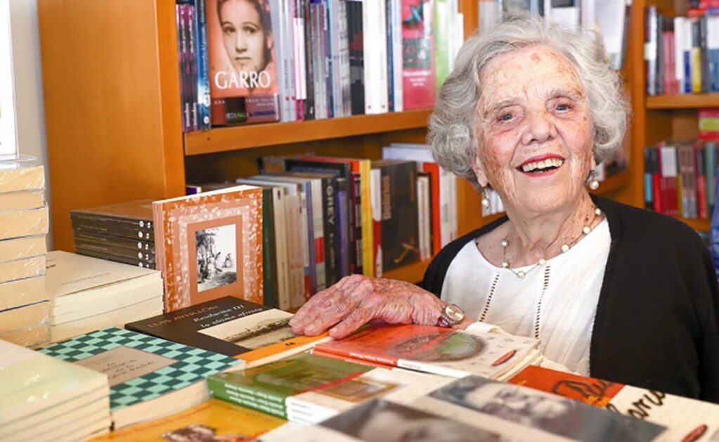 “¿Por qué quieren eternizarse en el poder?”, pregunta Elena Poniatowska a Evo Morales