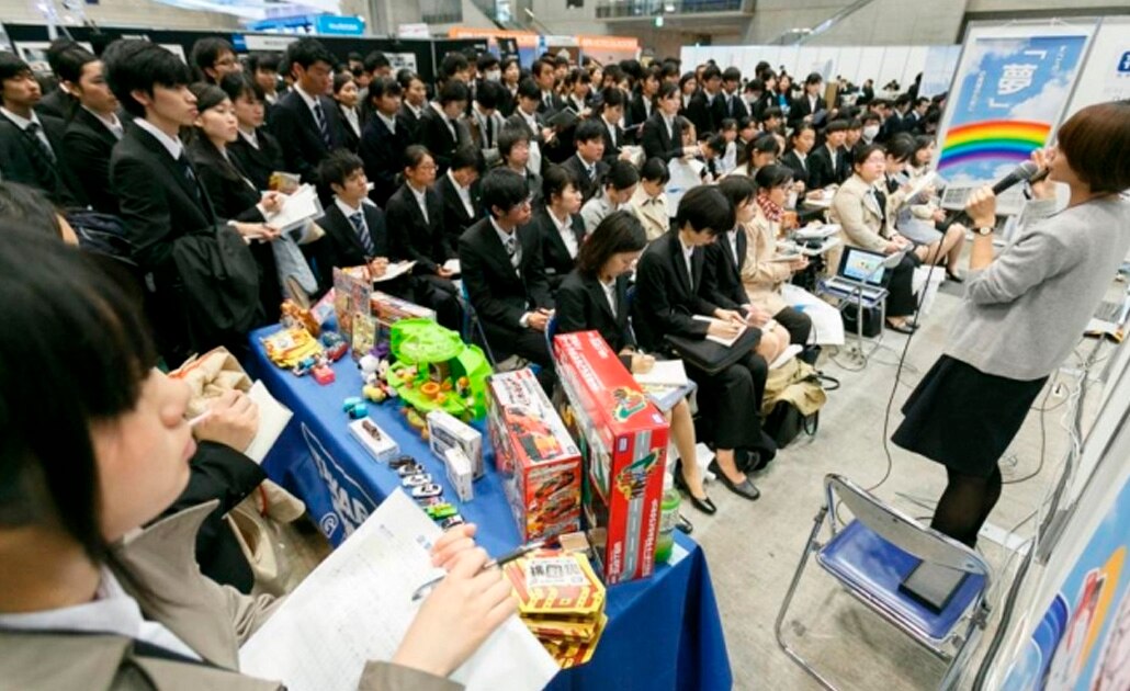 Qué es el "shukatsu", el estricto sistema para buscar trabajo en Japón al acabar la universidad