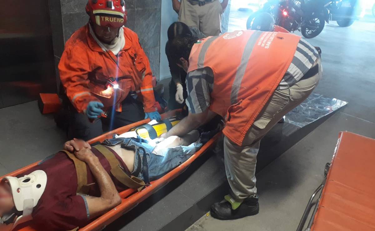 Cae elevador de un quinto piso en edificio de San Luis Potosí; hay un ...