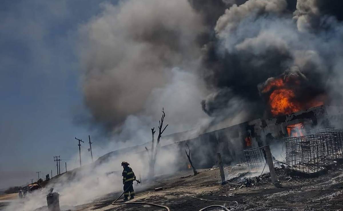 Explota presunta bodega de huachicol en la 57