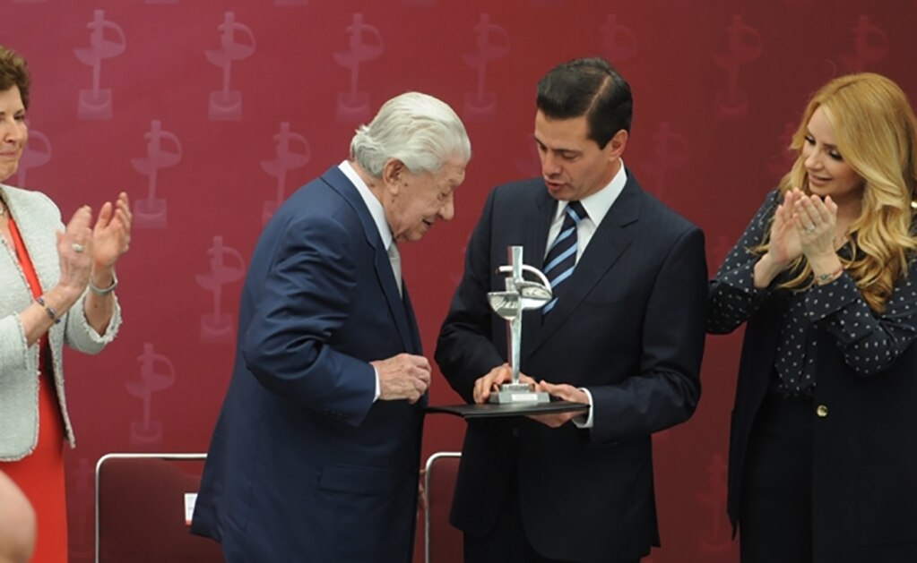 Cultura elimina galardón instaurado por Peña Nieto