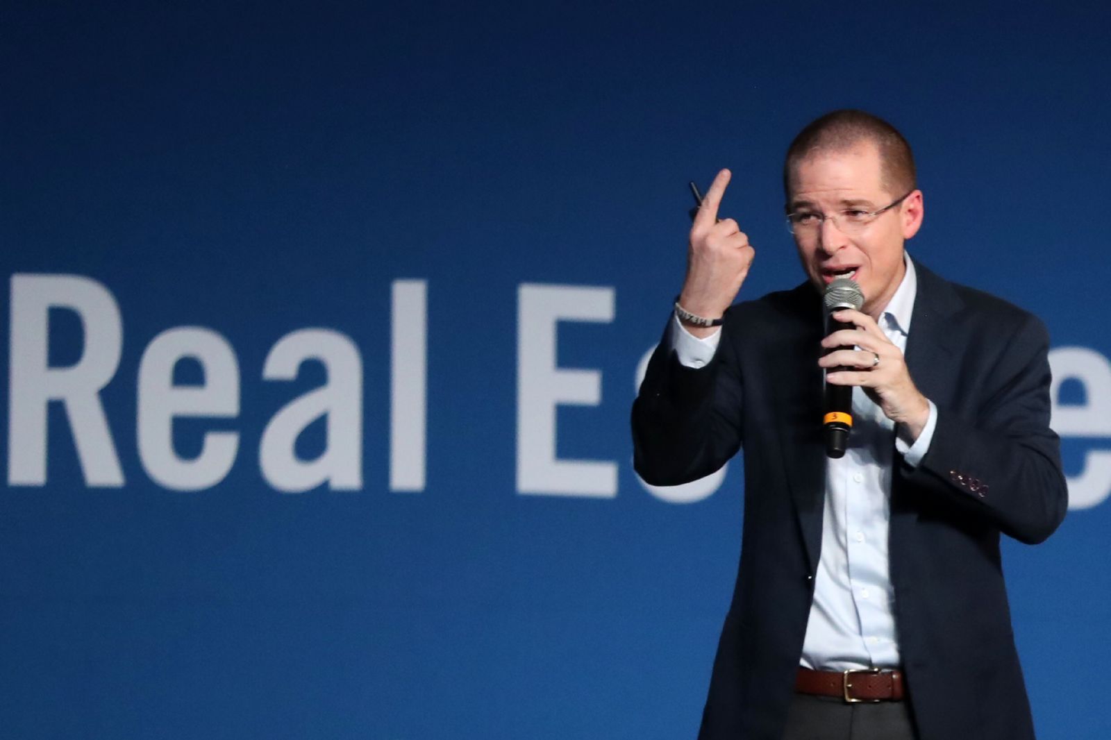 Llama Anaya a formar un "solo frente" ante amenazas de Trump