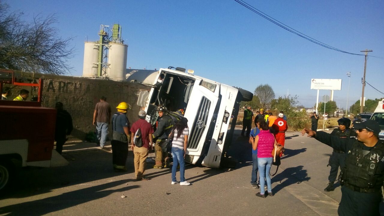 Ferrocarril embiste a autobús