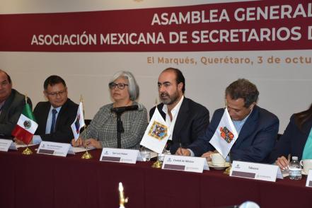 Gustavo Puente Orozco rinde protesta como presidente de AMSDE