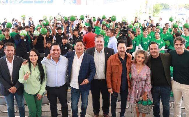 Presenta Ricardo Gallardo la gran fiesta futbolera del Mundial de Futbol en San Luis Potosí