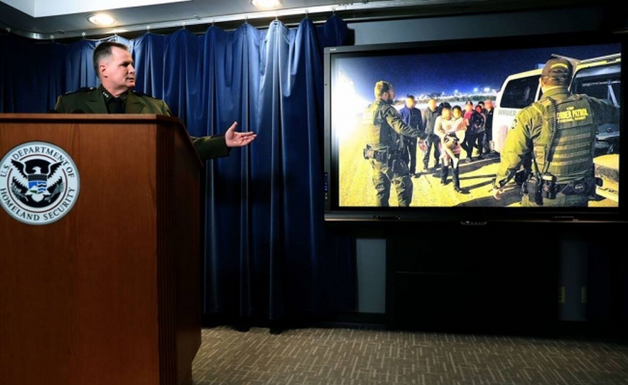 Más de 76 mil migrantes cruzaron frontera de México con EU en febrero