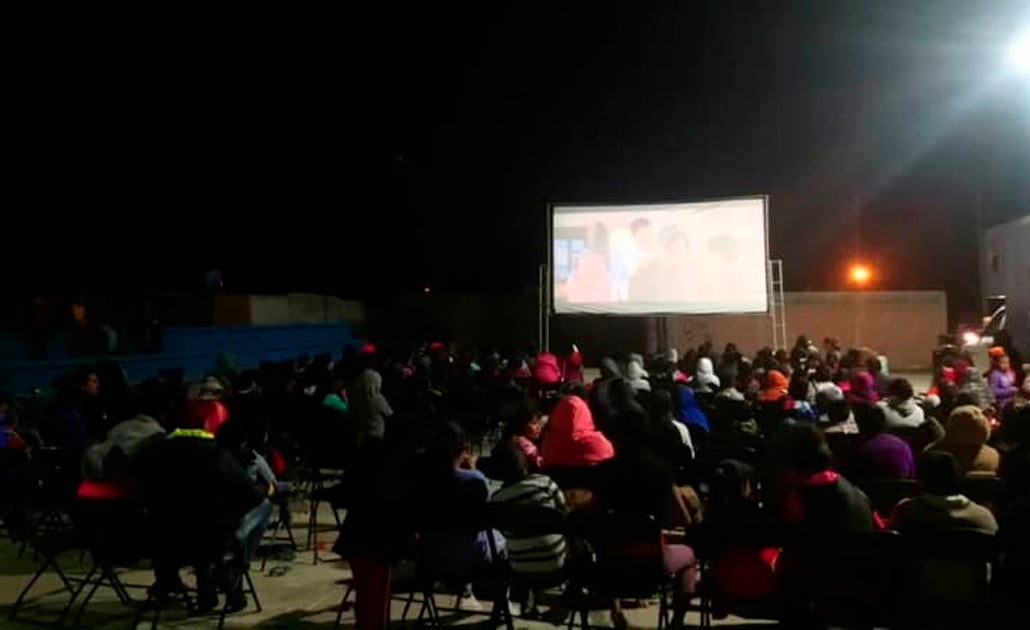 Más de 300 niños disfrutaron de “Cine a la calle”
