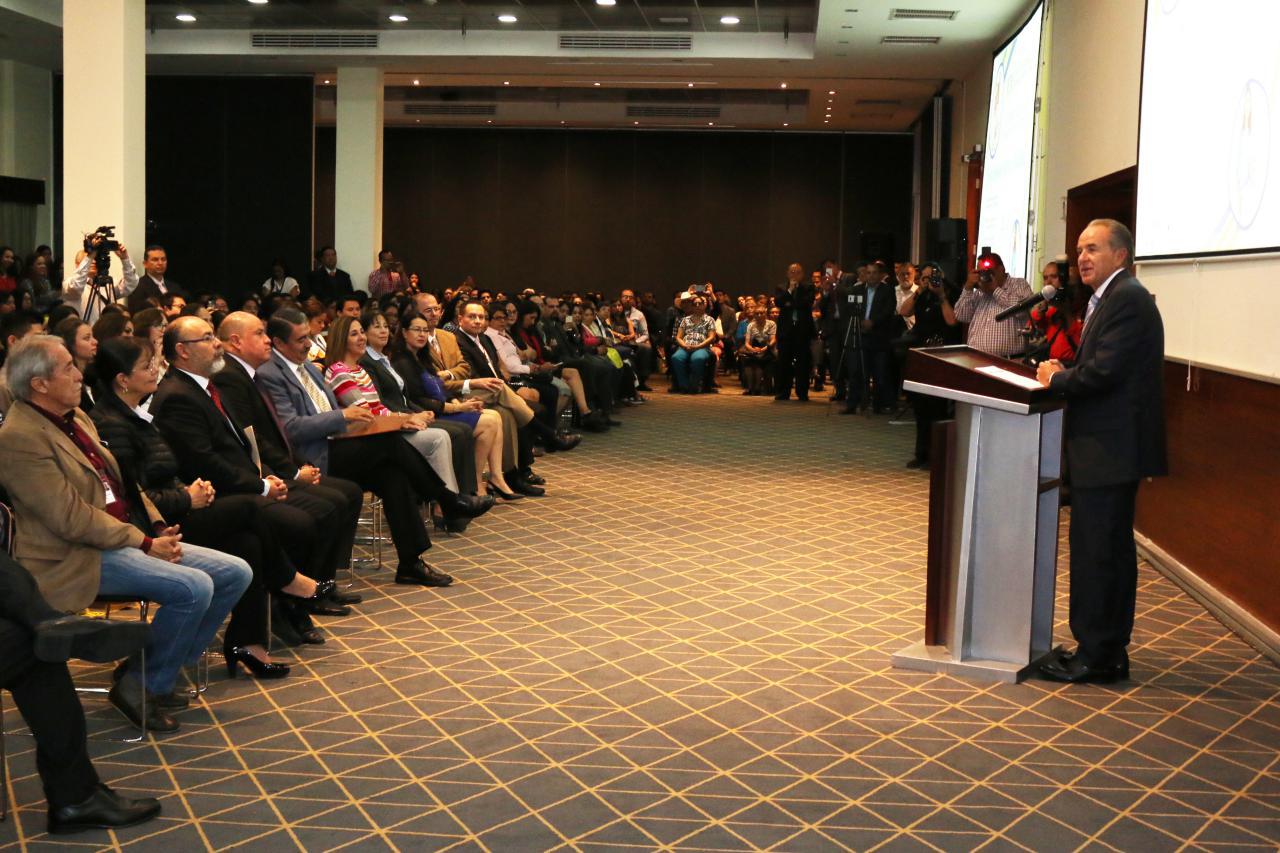 Inauguran Congreso Regional de Geriatría y Gerontología