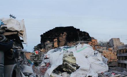 Clausuran ladrillera en antiguo Camino a Peñasco