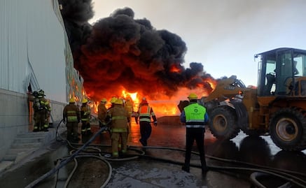 Secretaría de Ecología y UASLP continúan con análisis para medir impacto ambiental de incendio en la Zona Industrial  