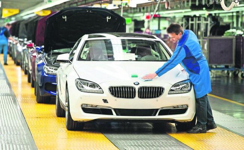 "Lunes negro" pega a BMV y peso; sube nerviosismo