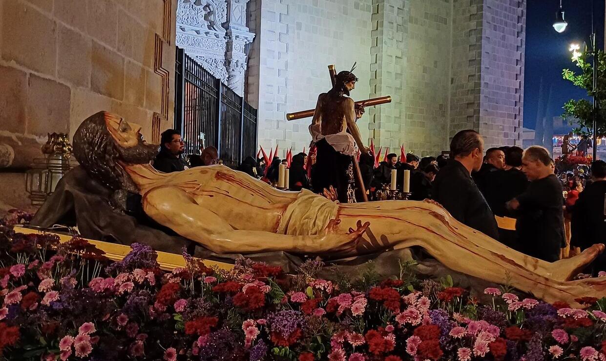 Devoción sin palabras: el corazón de SLP late con la Procesión del Silencio. Foto: Humberto Torres