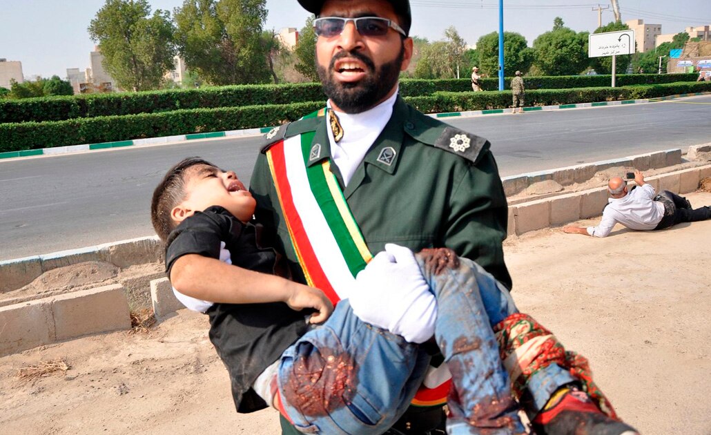 Atentado terrorista deja al menos 25 muertos y 60 heridos en Irán