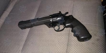 Tras persecución aseguran arma en Soledad