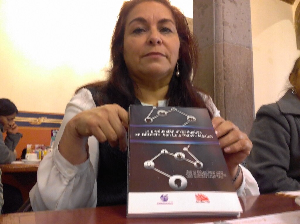 Presentan libro de investigación educativa
