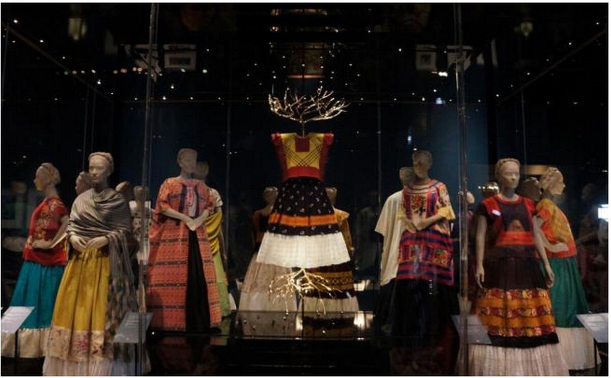 Exposición sobre Frida Kahlo rompe récord en Londres
