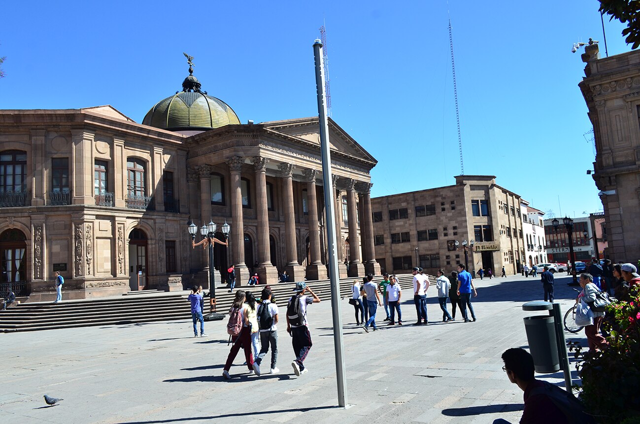 Descartan uso de postes en procesión del silencio 