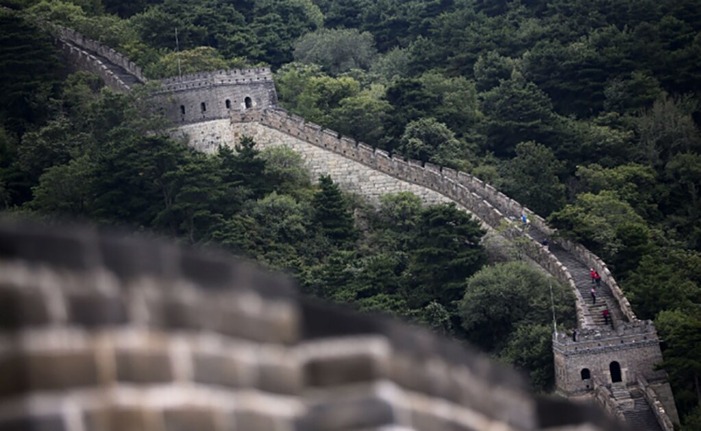 Por coronavirus, cerrarán Disneyland Shanghái y parte de la Gran Muralla